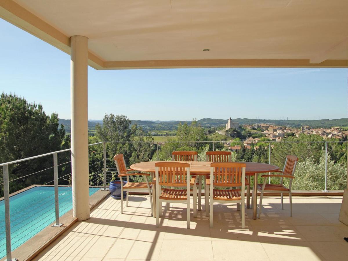 Upbeat Villa In Rochefort-Du-Gard With Private Pool Kamer foto